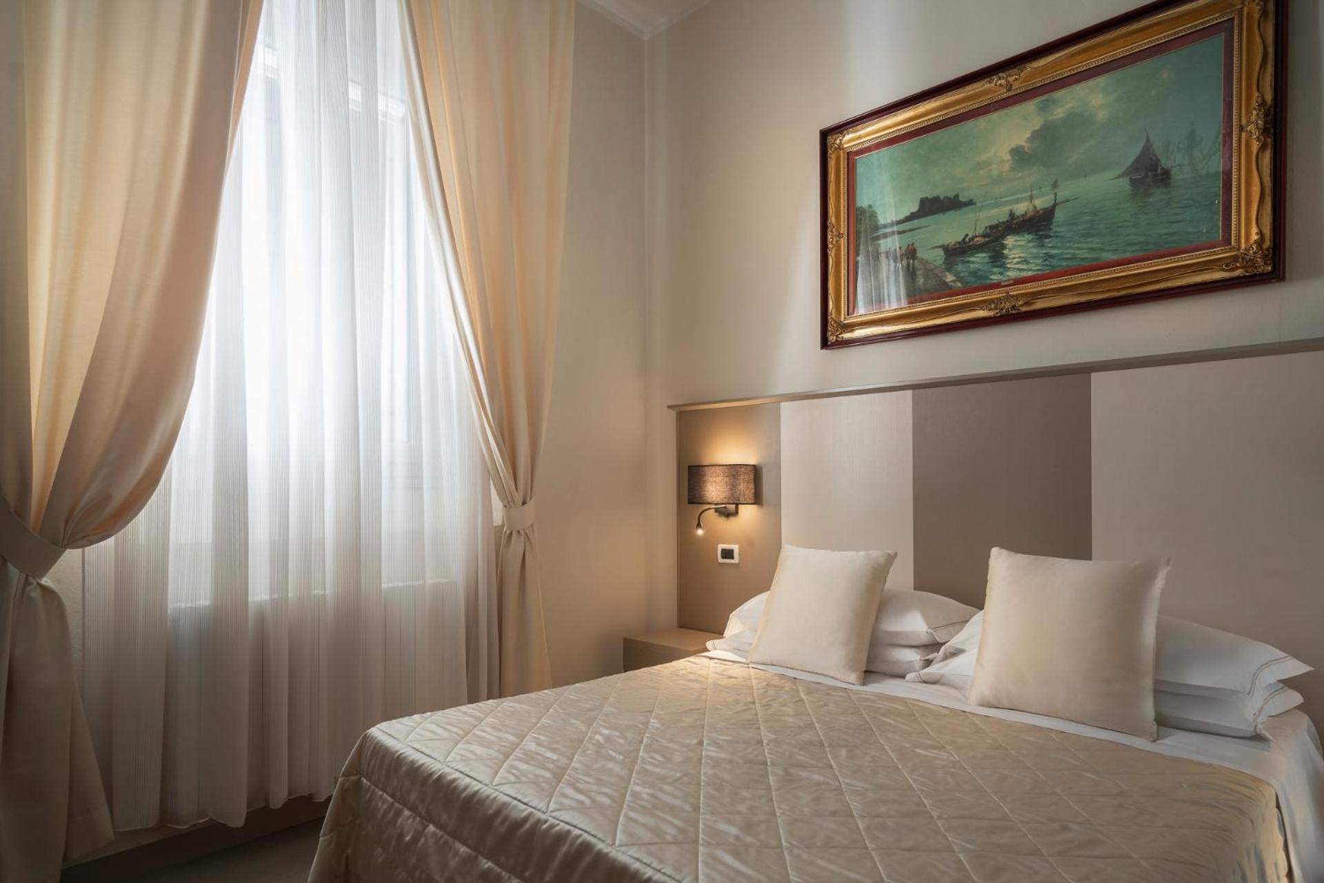 Re Enzo Hotel